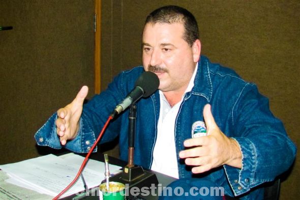 Juan Bartolomé Ramírez, actual Gobernador de Amambay, insistió en conseguir recursos desde la función de Diputado para que la administración local haga buen uso de lo que se consigue del Gobierno Nacional. Propone agudizar la descentralización a nivel nacional. (Foto: Semanario Extra). 