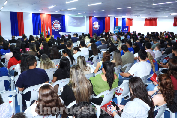 La “Jornada Quirúrgica del Amambay” fue una excelente oportunidad para compartir conocimientos y experiencias entre profesionales de la Salud y estudiantes de la carrera de Medicina. Participó la comunidad universitaria de Pedro Juan Caballero (Foto: Ricardo Sánchez Peña).