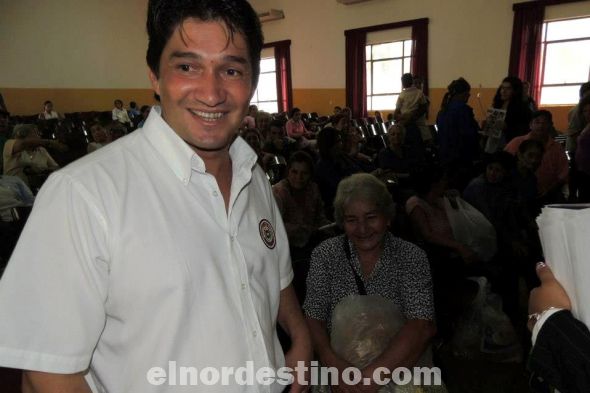El Gobernador de Amambay en alianza con la Secretaría de Emergencia Nacional entregó cestas básicas a los adultos mayores 