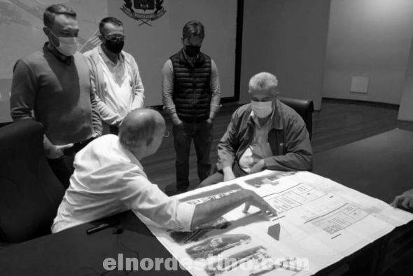 El intendente de Ponta Porã Hélio Peluffo Filho presentó al intendente de Pedro Juan Caballero José Carlos Acevedo proyecto de hermoseamiento en la línea internacional que beneficiará a paraguayos y brasileños. (Foto: Fanpage de Facebook de Municipalidad de Pedro Juan Caballero).