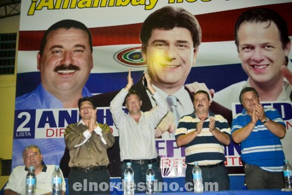 Gran asistencia de líderes políticos y simpatizantes y marca reunión de campaña de 