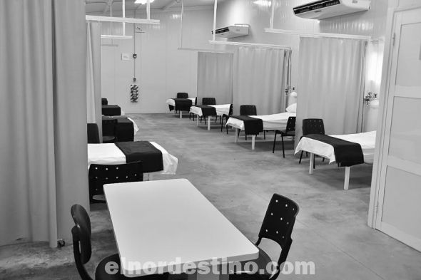 Inicialmente, es un pabellón para pacientes con problemas respiratorios, consta de ocho camas, una sala de enfermería, dos consultorios totalmente equipados y 4 sanitarios. La contratación de cuatro personales médicos y nueve personales de enfermería. (Foto: Ministerio de Salud Pública y Bienestar Social).