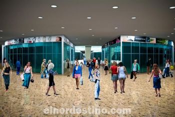Para el esparcimiento y la alimentación Shopping Dubai contará con 2 salas de cine, 1 sala de entretenimiento con juegos para niños, 1 patio de comidas de 2.200 metros cuadrados.