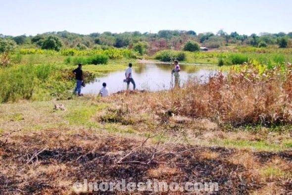 Pobladores de Horqueta aseguraron que el arroyo Espajín está totalmente contaminado y a punto de secarse