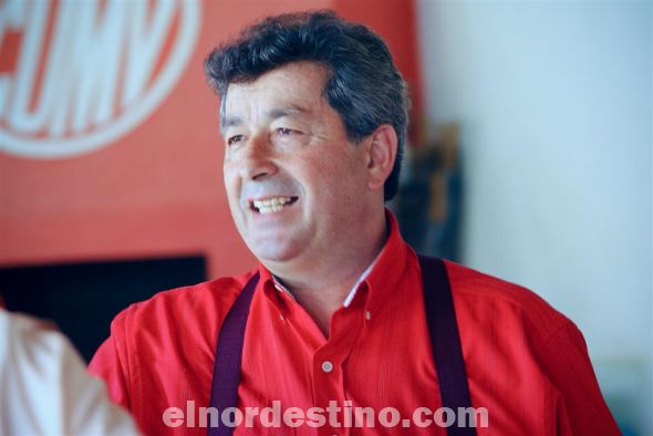 El concejal municipal Orlando Guardati (Frente Para la Victoria) estaba ganando faltando apenas 10 mesas por escrutar. Los guarismos le daban 4819 votos contra los 4216 votos de su inmediato seguidor, Severo Villalba (Honor Colorado). (Foto: Diego Lozano).