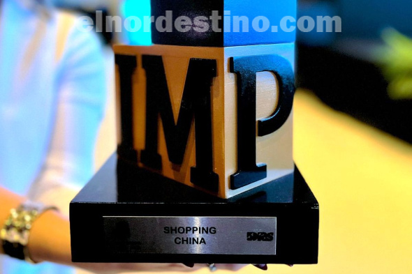 Por tercera ocasión consecutiva la empresa Shopping China fue distinguida como “Importador del Año 2025” por el medio 5 Días
