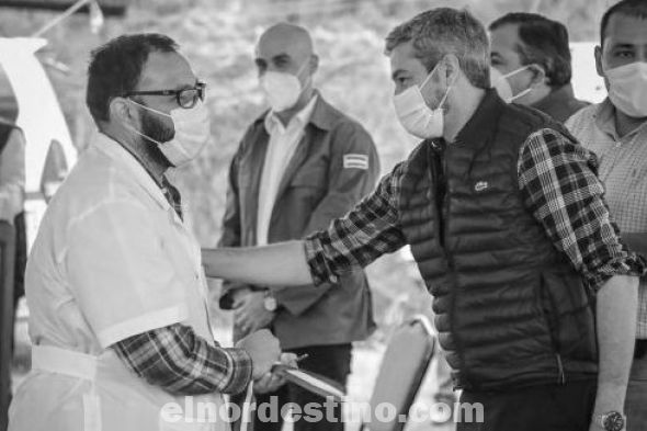 El presidente Marito advirtió que el virus sigue siendo agresivo y contagioso, señalando que el avance de la enfermedad podría saturar el sistema de salud, golpeando con fuerza a la economía y por ende a la población. (Foto: Agencia de Información Paraguaya).