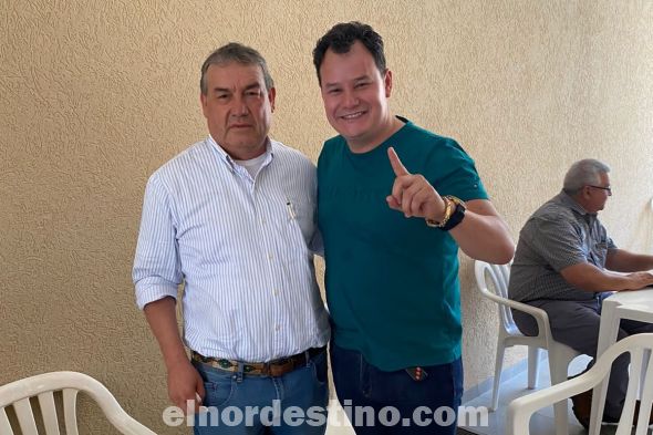 El empresario informático y concejal departamental Luís Alberto Guillén Zárate junto a Fernando Esteche, y Eulalio Gomes Batista respaldando a “Juancho” Acosta, pugnarían por la diputación representando al departamento de Amambay. (Foto: Gentileza).