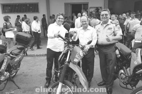 Gobierno del Estado de Mato Grosso do Sul entrega diez motocicletas para la Guardia Municipal de Frontera