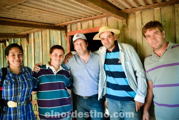 El candidato de consenso del PLRA para Gobernador de Amambay Pedro González es acompañado en Capitán Bado por el referente del PLRA Rodrigo Zarza y un numeroso equipo de simpatizantes y colaboradores que crece constantemente influenciado por el carisma del líder. (Foto: Prensa PLRA Amambay).