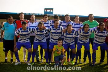 Esteban Sosa; Richard Álvarez, Patrocinio Samudio (capitán), Ever Benítez y Jhonatan Salinas; Eduardo Aveiro, Gustavo Marín, Juan Alfonzo y Derlis Cardozo; Wilson Rojas y Claudio Delgado. (Foto: Diego Lozano).
