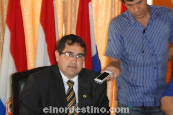 Secretario General de la Gobernación de Amambay presenta informe del proyecto Lucha contra el dengue ante el pleno de la Junta Departamental
