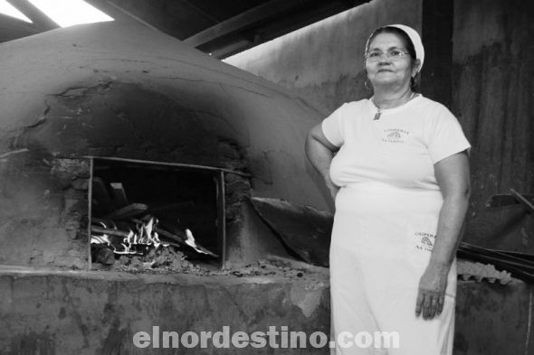 La tradicional elaboración de la chipa en Semana Santa se mantiene hasta nuestros días