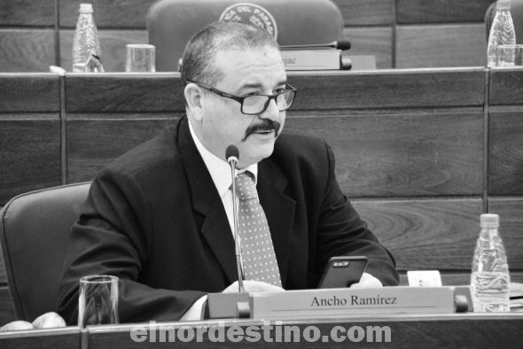 El abogado y escribano público Juan “Ancho” Bartolomé Ramírez  es Senador Nacional de la República del Paraguay, electo en elecciones democráticas por el Partido Liberal Radical Auténtico - Período: 2018-2023. (Foto: Diario ABC Color).