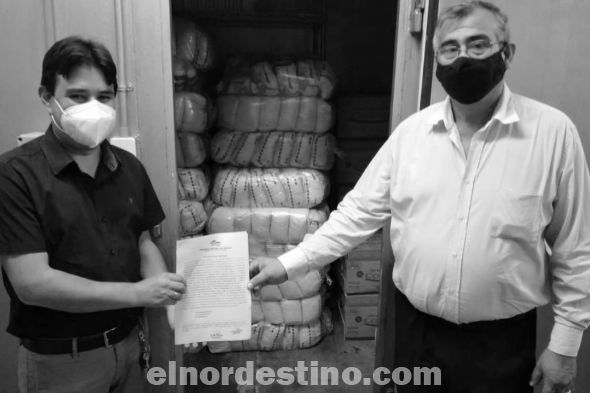 En la fecha la Dirección Nacional de Aduanas se realizó una donación al Hospital Regional de Pedro Juan Caballero, consistente en una importante cantidad de fardos de azúcar, aceite y sal. La misma fue recibida por el propio director del nosocomio público Dr. Hugo Gonçalves (Foto: Gentileza).
