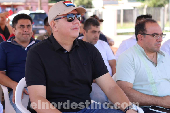 Juancho Acosta inaugura empedrado cerca de Unidad de Salud Familiar a punto de ser habilitada en Pedro Juan Caballero