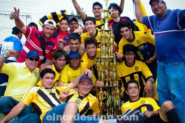 Con mucho sacrificio y humildad General Díaz dejó atrás a equipos poderosos como INDE, Sportivo Obrero y el favorito Aquidabán. Fue el equipo con más seguidores a lo largo del torneo de la LDA 201. (Foto: Diego Lozano).