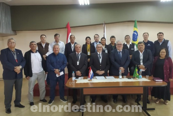 Representantes de instituciones públicas de Paraguay y Brasil, empresarios, gremios del transporte y el Centro de Despachantes de Aduanas destacaron las mejoras en infraestructura y seguridad implementadas en los últimos meses. (Foto: Dirección Nacional de Ingresos Tributarios de Paraguay).