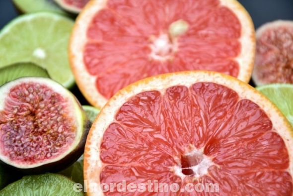 El sabor peculiar y ácido del pomelo viene dado por los ácidos que abundan en el pomelo como los ácidos málico, oxálico, tartárico y cítrico, éste último, por ejemplo, potencia la acción de la vitamina C. (Foto: Fanpage en Facebook de Universidad Sudamericana.