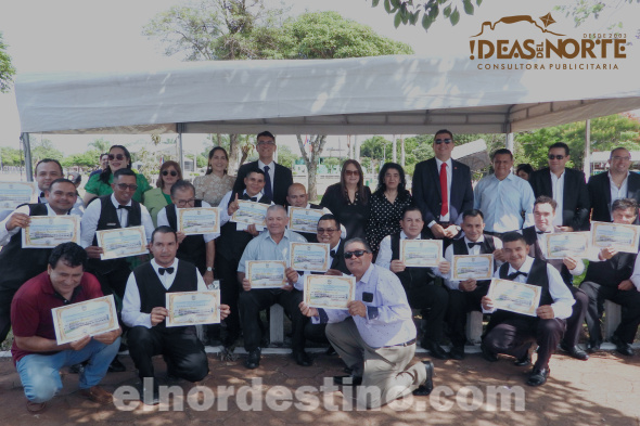 Al finalizar el Acto Oficial, integrantes de la Asociación de Mozos de Pedro Juan Caballero participaron de una carrera, donde fueron premiados con dinero en efectivo los tres primeros en la calificación del jurado. (Foto: Diego Lozano para Ideas del Norte Consultora Publicitaria).