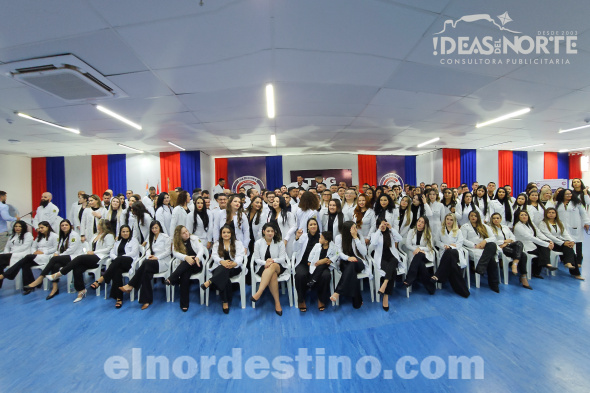 Ciento treinta y dos alumnos de la Carrera de Medicina, a punto de convertirse en profesionales, participaron del II Seminario de Divulgación “Transfiriendo Dosis de Conocimiento”. (Foto: Diego Lozano para Ideas del Norte Consultora Publicitaria).