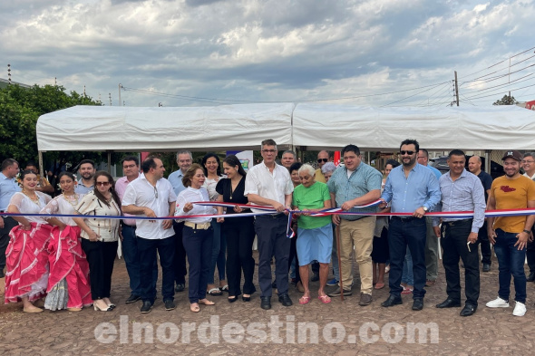 Las obras entregadas e inauguradas totalizan 24575 metros cuadrados. Estas nuevas vías pavimentadas facilitarán enormemente el desplazamiento de los pobladores en barrio Obrero de las fracciones Guavirá, Santa Teresa, Monte Bello, Cerro Corá y Reyes Católicos. (Foto: Municipalidad de Pedro Juan Caballero).