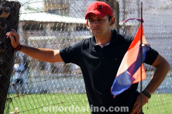 El profesor Julio Benítez ha sido confirmado como integrante de la Secretaría de Deportes de la Gobernación de Amambay. Su asistente Claudio Centurión también participará como ayudante en los partidos del 9no Torneo Intercolonias. (Foto: Diego Lozano).