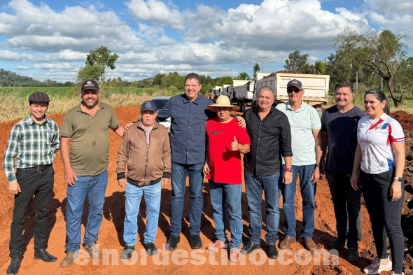 El gobernador de Amambay abogado Juan Silvino Acosta Benítez resaltó en sus redes sociales que el objetivo principal de estas mejoras es asegurar un tránsito más seguro y fluido para todos los que circulan por este importante camino. (Foto: Dirección de Comunicaciones de la Gobernación de Amambay).