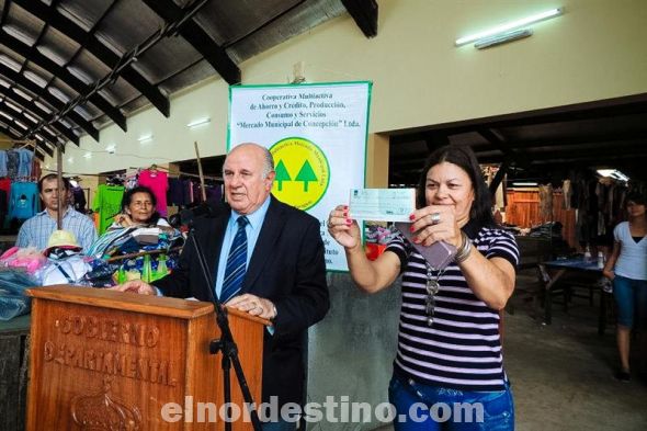 Se concretó la entrega de 80 millones de guaraníes de aporte para el fondo de la Cooperativa del Mercado Municipal de Concepción 
