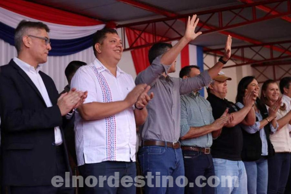 El gobernador de Amambay Juancho Acosta destacó la importancia estratégica de esta nueva infraestructura que conectará Pedro Juan Caballero hasta Ypehú, uniendo dos departamentos. (Foto: Ministerio de Obras Públicas y Comunicaciones).