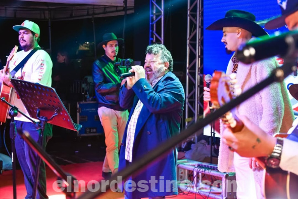 Se desarrolló el Arraiá do Carlos en el Centro Tecnológico de Universidad Central del Paraguay, durante los días viernes y sábado del fin de semana. A pesar del pronóstico, el clima acompañó  en una de las fiestas más grandes de nuestra frontera. (Foto: Asesoría de Prensa de UCP sede Pedro Juan Caballero).