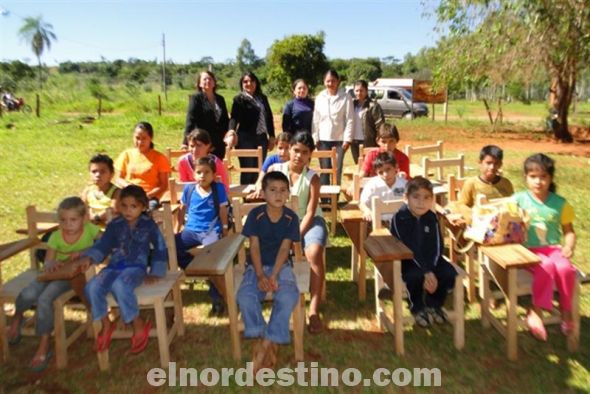 500 sillas fueron entregadas en 3 días en diversas instituciones educativas por la Secretaria de Educación de la Gobernación de Amambay 