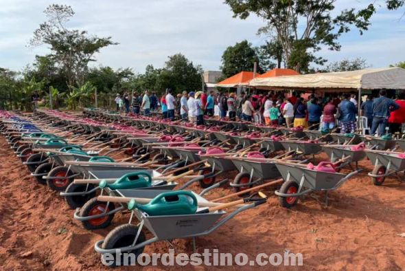 Para completar los servicios hacia la comunidad de Karapaí en este Día de Gobierno organizado por la Oficina Parlamentaria del diputado Juan Silvino “Juancho” Acosta, una gran cantidad de entidades públicas se hicieron presentes. (Foto: Gentileza).