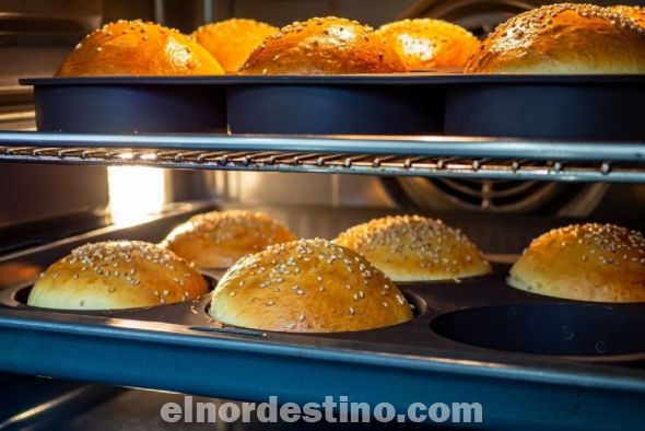 Los bollos pueden ser de diferentes tamos, redondos, delgados, cortos, entre otros y normalmente se consume en el desayuno o en la cena. Hoy te damos la receta para prepararlos en la comodidad de tu casa y disfrutarlos en compañía de tu familia. (Foto: Cocina Rica)