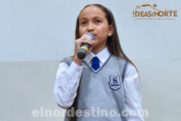Fueron presentados diversos números artísticos y recitados de poesía por estudiantes, destacándose una coreografía interpretada por alumnos del Centro Educativo y de Rehabilitación Amor y Esperanza de Pedro Juan Caballero. (Foto: Diego Lozano para Ideas del Norte Consultora Publicitaria).