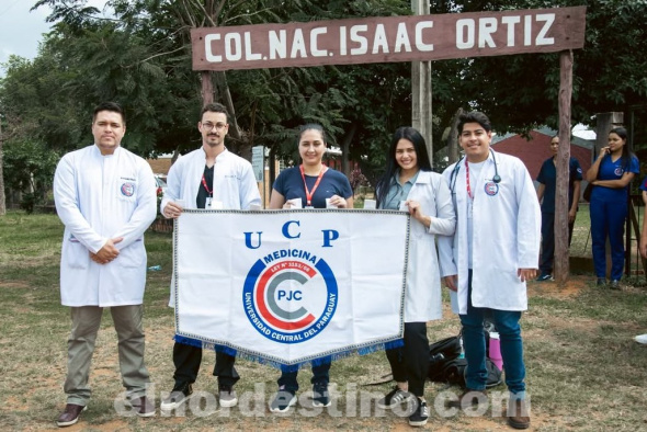 UCP en Acción: Colonia Fortuna Guazú favorecida por proyecto de extensión universitaria con atención médica básica gratuita
