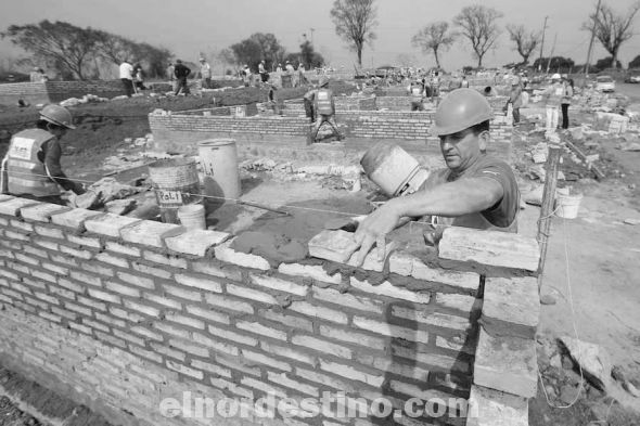 El Ministerio de Urbanismo Vivienda y Hábitat (MUVH) informó que avanza en la construcción de 1.305 viviendas en distintos departamentos del país a través del Fondo Nacional de Vivienda Social (Fonavis). (Foto: Diario Hoy).