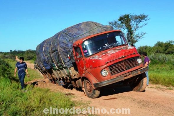 Sargento José Félix López no tiene ruta para todo tiempo y con cada lluvia el tramo de 126 kilómetros es intransitable