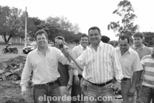 Gobernador Pedro González Ramírez inicia obras de empedrado en la ciudad de Capitán Bado y recorre colonias del distrito