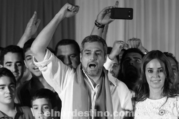«Cuando nos sentíamos orgullosos de nuestra mejora económica aparece el Covid19 a enseñarnos que no hay nada 100 % estable y seguro en el mundo», expresó Marito al tiempo de señalar que aún no se puede saber cuándo terminará la pandemia. (Foto: Presidencia de la República).