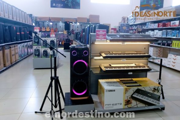 Planet Outlet seguirá siendo una muy buena elección a la hora de pasear y hacer compras. Con amplio estacionamiento, seguridad, y un enorme patio de comidas climatizado, locales y turistas eligen todo el año visitar el primer outlet de Paraguay. (Foto: Diego Lozano para Ideas del Norte Consultora Publicitaria).