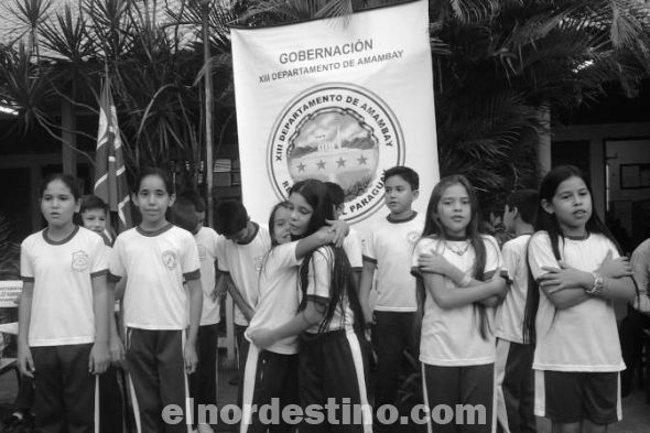 Gobernación de Amambay sigue entregando sillas a las diferentes instituciones educativas del Departamento