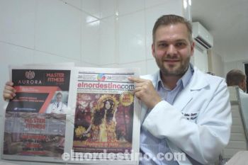 El renombrado cirujano plástico John Dietze es también un asiduo lector de nuestro periódico mensual elnordestino.com (Foto: Diego Lozano).