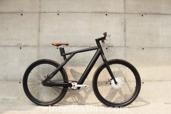 Las personas pueden elegir entre un sinfín de colores para hacerlas más especial y a medida. También pueden tener portabultos, canasta trasera o delantera, guardabarros, o algún otro accesorio que el cliente quiera. (Foto: 24 Hora Noticias).