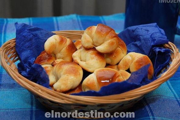 Estas medialunas de manteca caseras son realmente deliciosas. Puesto que la masa necesita varios tiempos de levado, pueden llevarse su tiempo de elaboración, pero solo hay que ser un poco pacientes porque el resultado de estos croissants es tan bueno que merece la pena. (Foto: Cocina Rica).