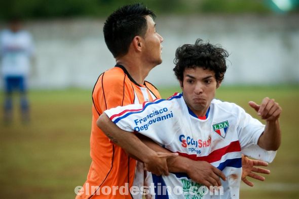A pesar del mal tiempo comenzó la fiesta del fútbol provinciano con un empate entre Amambay y Capitán Bado