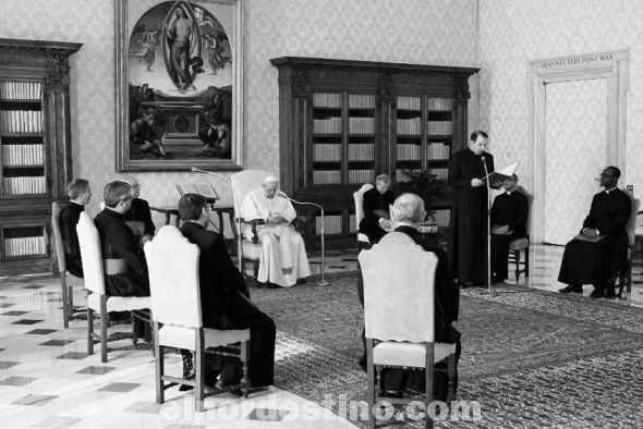 La preocupación del líder de la Iglesia Católica guarda relación con la crisis política y sanitaria que vive el país. Tras la complicada situación, miles de ciudadanos salen a las calles hace más de diez días a manifestar su descontento con la corrupción que reina y la crisis sanitaria desatada. (Foto: Vatican News).