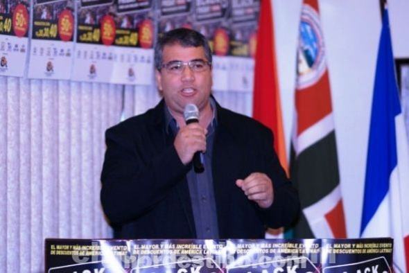 Eduardo Gauna (Q.E.P.D.), presidente de la ACEPP, explicando a los presentes los alcances del Black Friday Frontera 2014 e invitando a todos los comerciantes y empresarios fronterizos a participar. (Foto: Diego Lozano para Ideas del Norte Consultora Publicitaria).