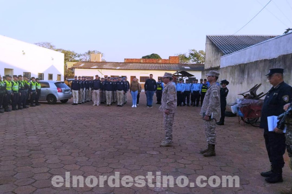 El objetivo principal de la reunión fue planificar estrategias para manejar el aumento del tráfico vehicular y peatonal en el microcentro y la línea internacional de Pedro Juan Caballero durante los tres días de Black Friday 2025. (Foto: Municipalidad de Pedro Juan Caballero).