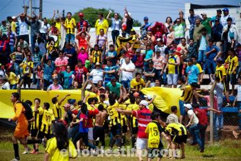  General Díaz se convertía en Campeón absoluto de la temporada 2012 de la LDA. Un logro merecido por sus seguidores y por el fútbol compacto y efectivo que practicó el equipo. (Foto: Diego Lozano).